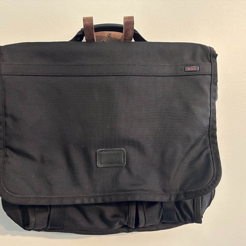 Tumi messenger bag